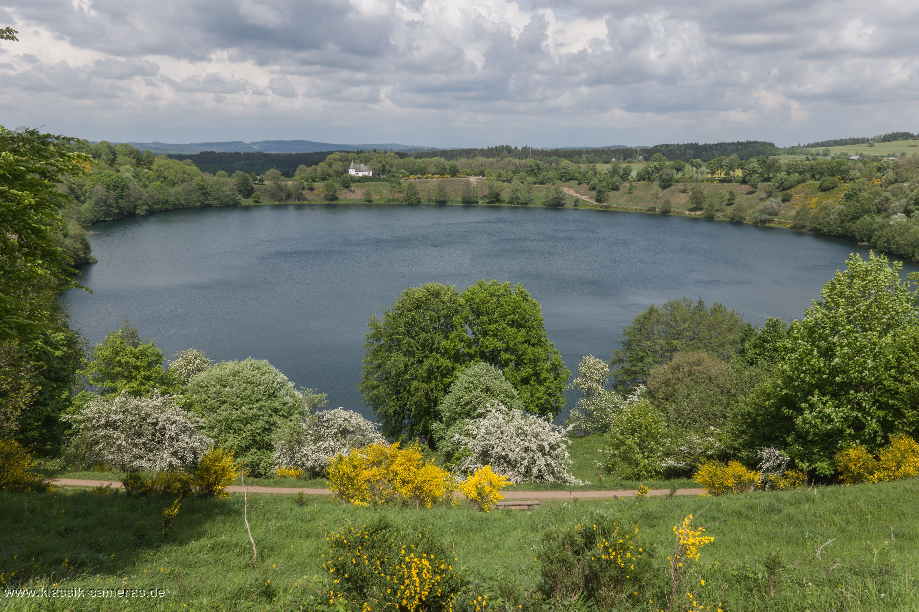 Weinfelder
                  Maar