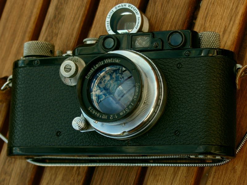 Link zur Seite
                "Leica III 1932"